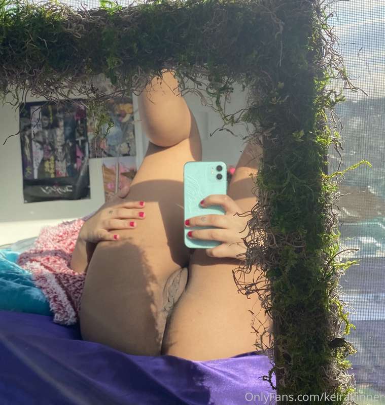 my fairy mirror make my pussy look so pretty 🥺 1