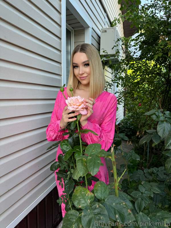 why do you guys so rarely give girls flowers🤔 are they so us..