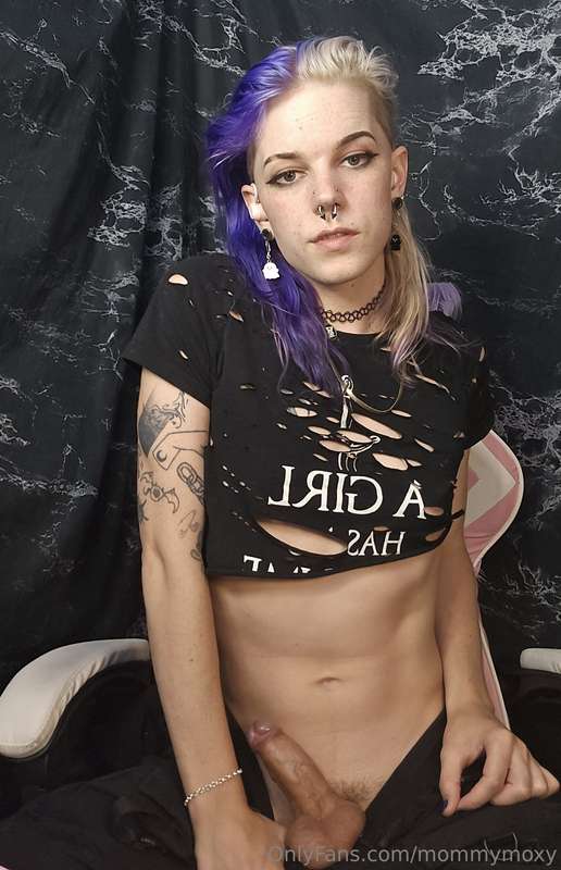 Mommymoxy - Onlyfans - 2024-07-10T15:08:47