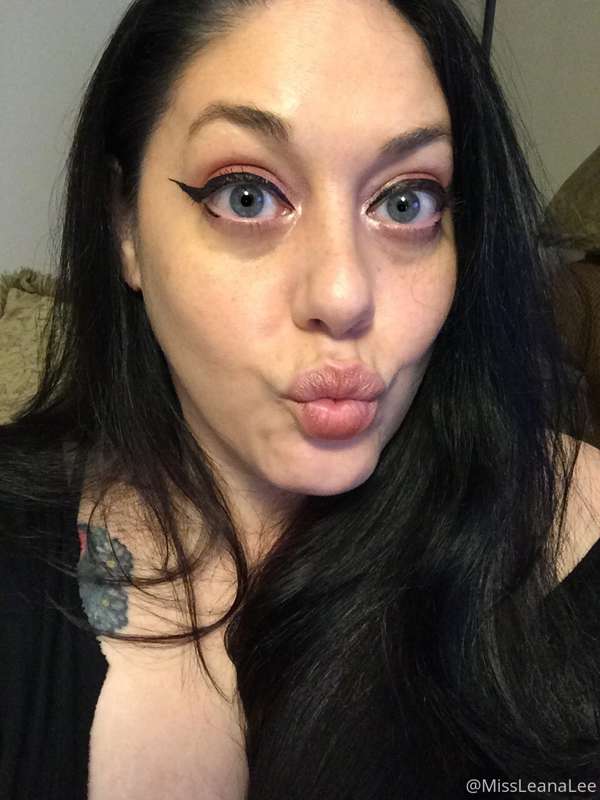 😘