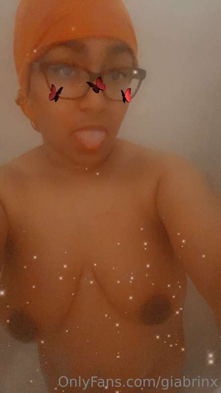 Who wants to watch me shower
