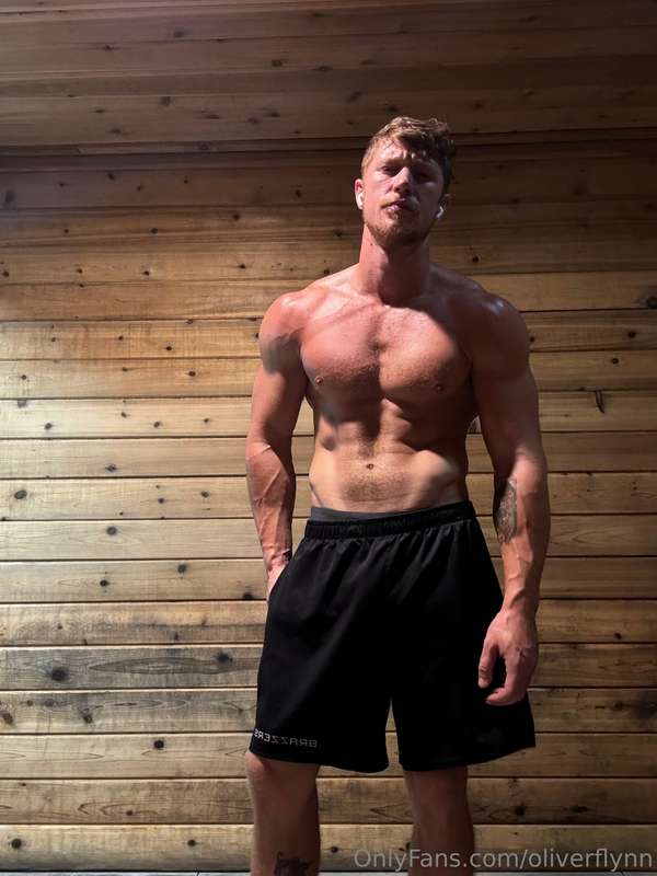 Steaming things up in the sauna 🔥 Who wants to join me for a..