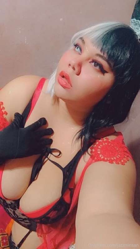 De rojo me veo bien vamos a ser crueles en la cama un poco o.. 4