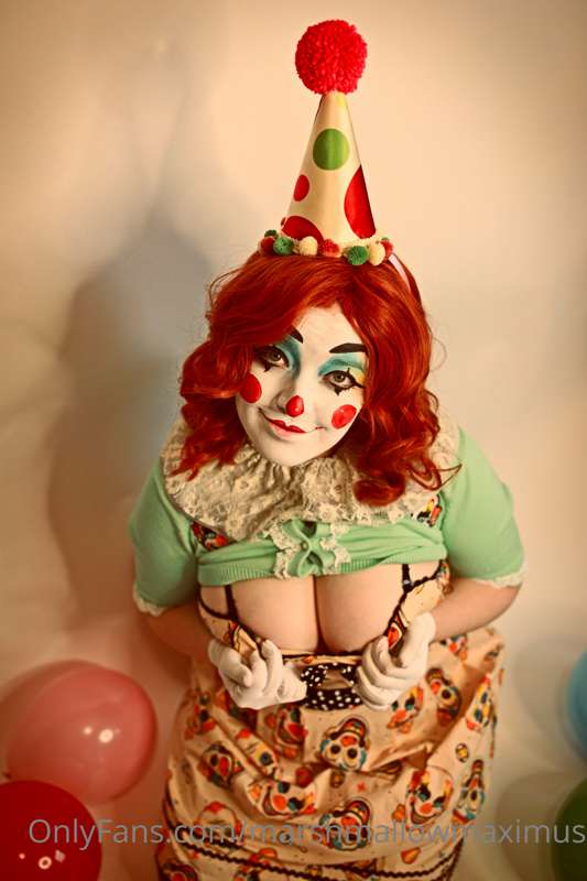 Retro Clown set (Part 1)
Ohhhh how fun it is to clown around.. 4