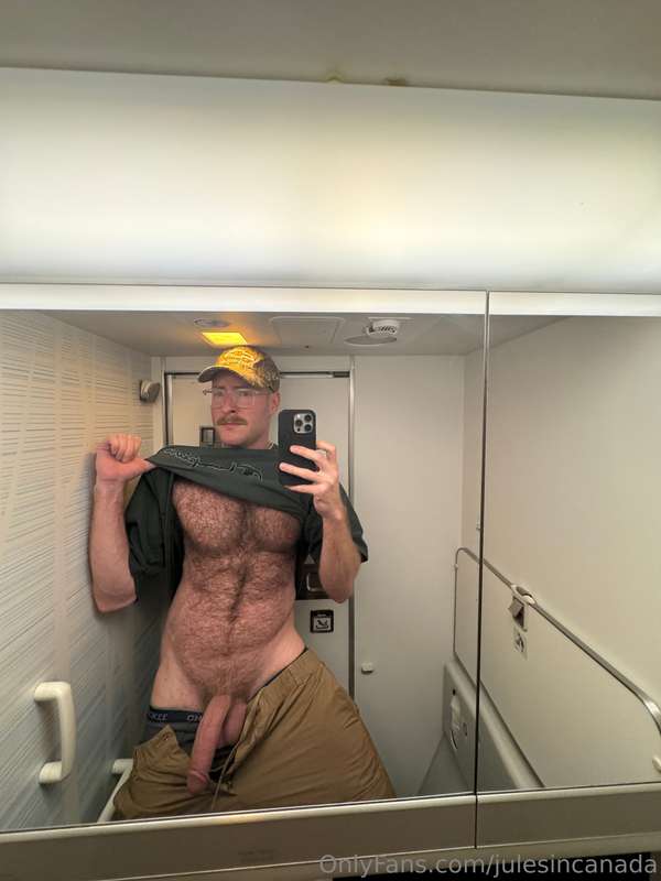 These airplane mirrors make my cock look HUGE haha I ain’t c.. 4