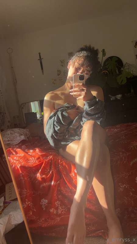 X_Emryss_X - Onlyfans - 09 Apr, 2025