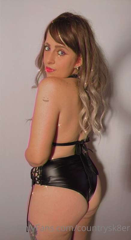 (; my stripper persona Dakota (; she does love to rap as wel.. 9