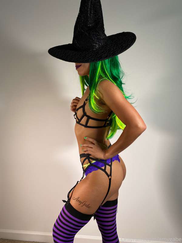 🎃 👻 Will you go trick or treating with me? I may have gotten.. 1