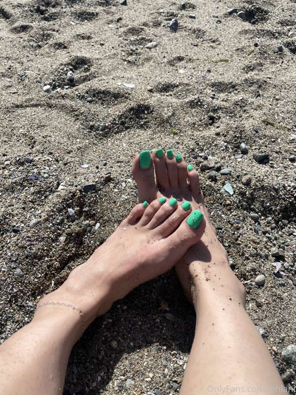 Had some family bonding time at the beach yesterday 🤗 11