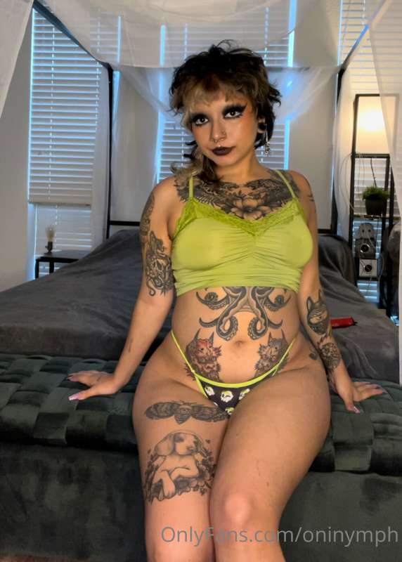 Do you like ass? 🥰😚 3