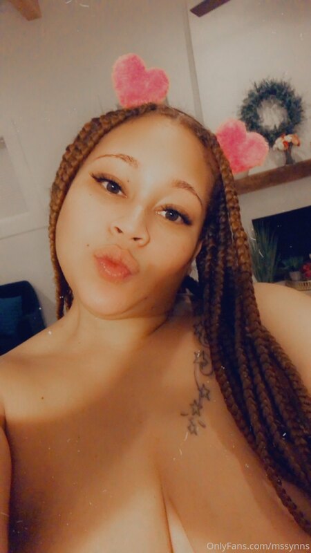 Am I your valentine ?? ❤️ prove it and tip under this post ?..