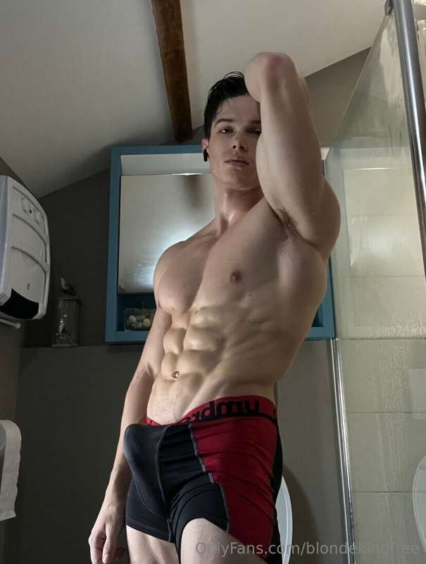 Leo is the new rising star from French 🇫🇷 @leoaesthetics He ..