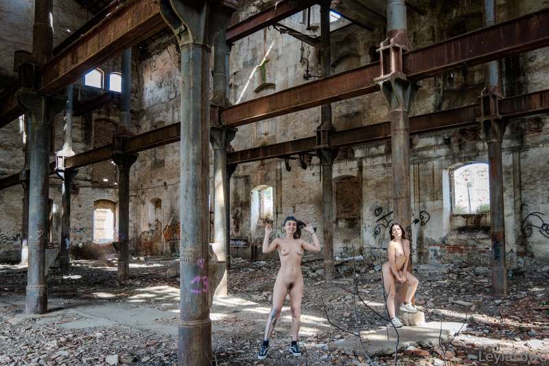 Who else loves exploring abandoned places? I find them so fa..