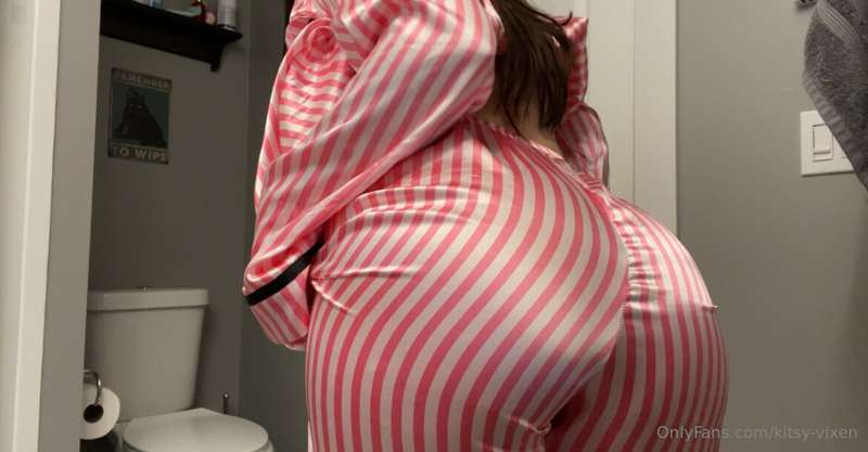 I’m obsessed with these new silk pjs! I’ve been farting so m..