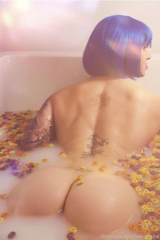 🍑 For ass lover photo 🍑 by @gennyjohnson