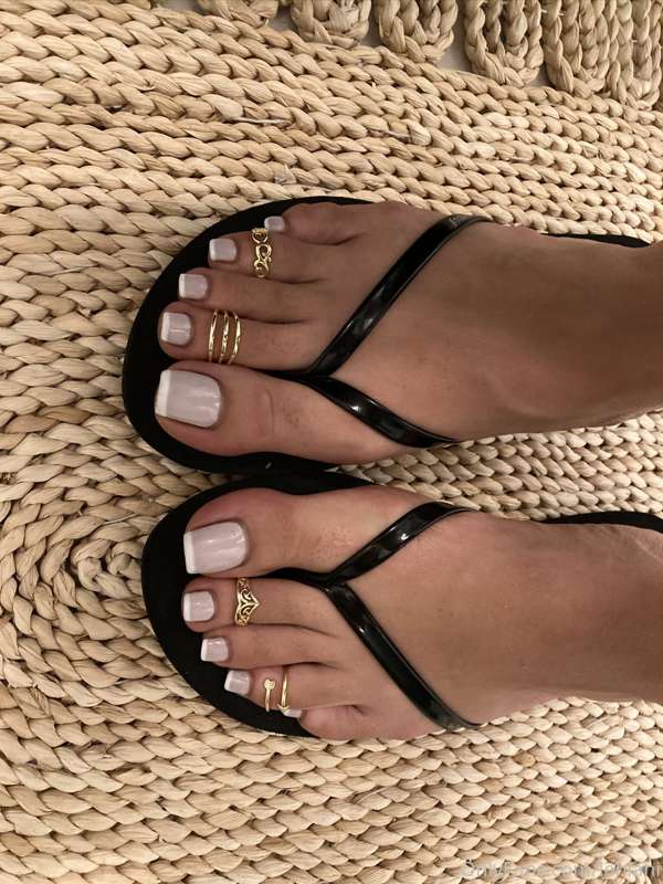 Swipe !!! Throwbacks. Possibly my favourite pedi of all time.. 4