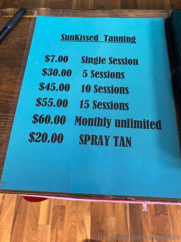 Anyone wanna spoil momma with some tanning min for Valentine..