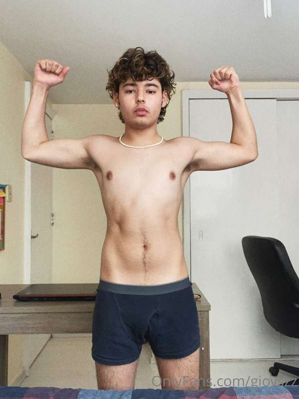 Giovszz - Onlyfans - 04 May, 2022 11