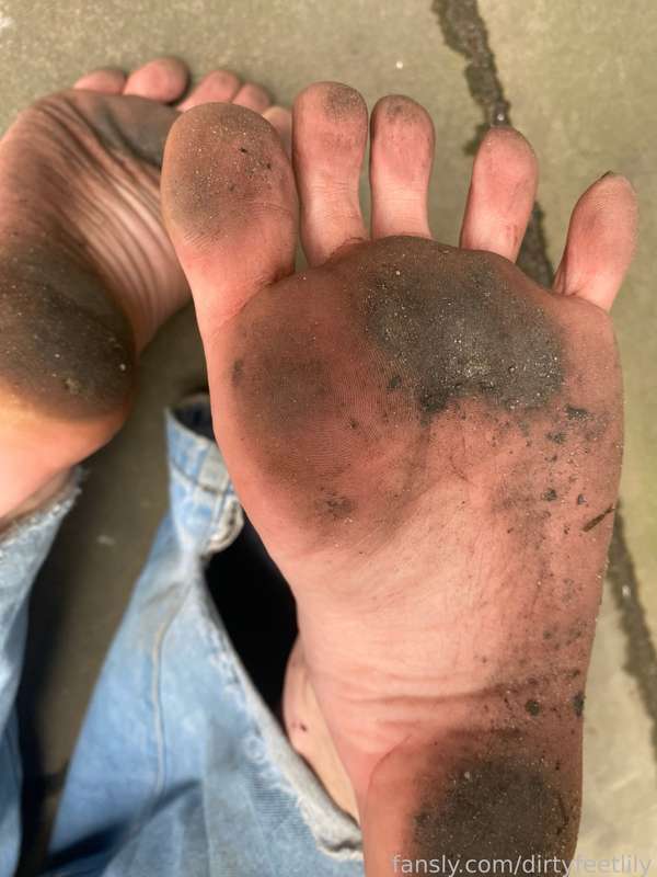 Dirtyfeetlily - Fansly - 15 Mar, 2025 2