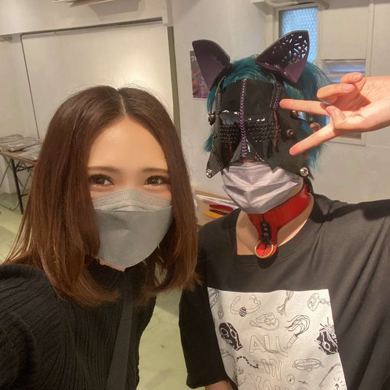 @fetishism_ten 
フェチ職人展☀️

名物受付嬢と戦利品と
出品してる商品たち 2