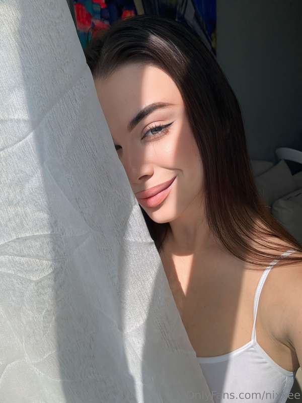 𝐒𝐇𝐘𝐍𝐄𝐒𝐒 𝐀𝐍𝐃 𝐓𝐇𝐄 𝐑𝐄𝐀𝐋 𝐌𝐄 🌟💕  I may look confident and open, b..