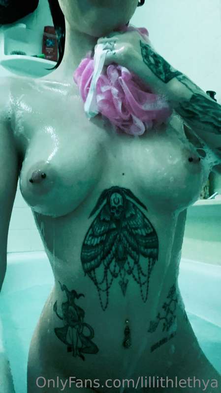 🫧 soapy tiddiez, soapy ass, and practicing throating 🫧 8