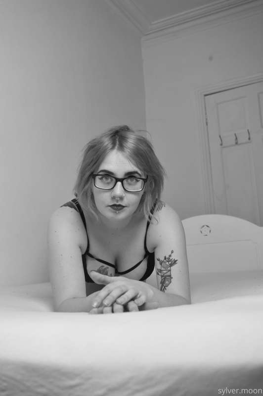Some unedited photos from 6+ months ago 🖤 I'll probably touc.. 2