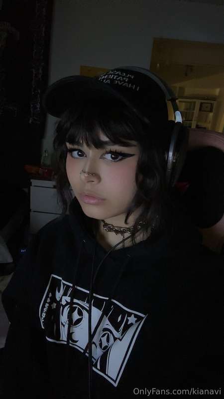 Some pics of me I just took 💕

Are there any needy boys and .. 2