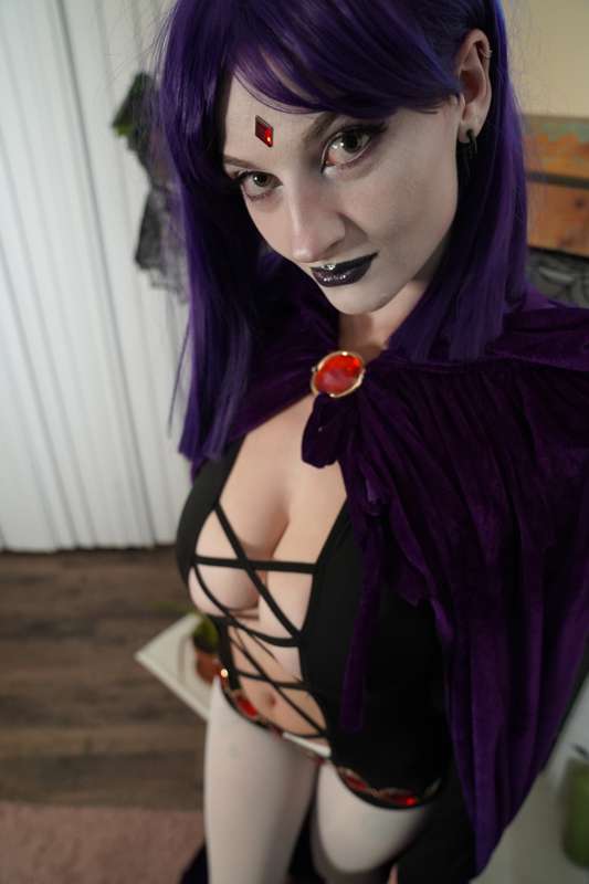New Sneak Peak of my new Raven set 3