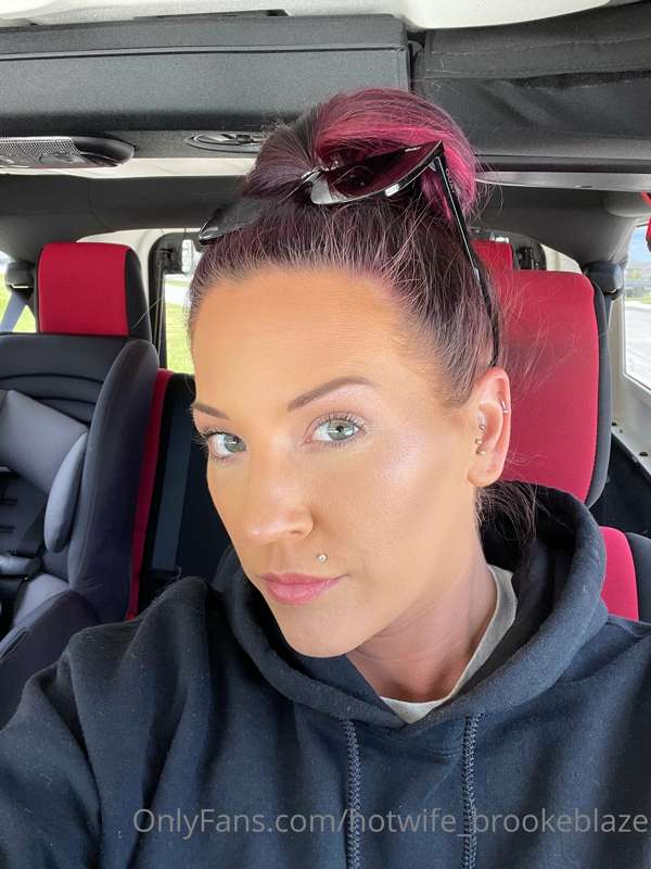 A “no makeup” makeup day! 👸🏻♠️🖤😘