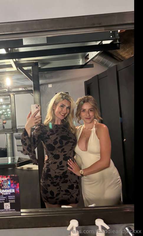SNAP AWARDS 😍 we had such a fun night last night in London, .. 7