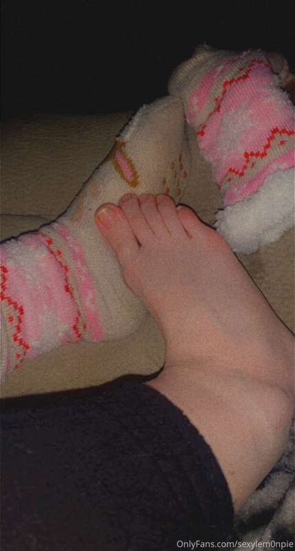 For those that like feet :) 

Want special pics just for you.. 5