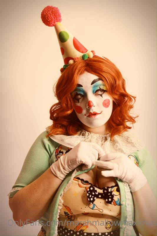 Retro Clown set (Part 1)
Ohhhh how fun it is to clown around.. 25