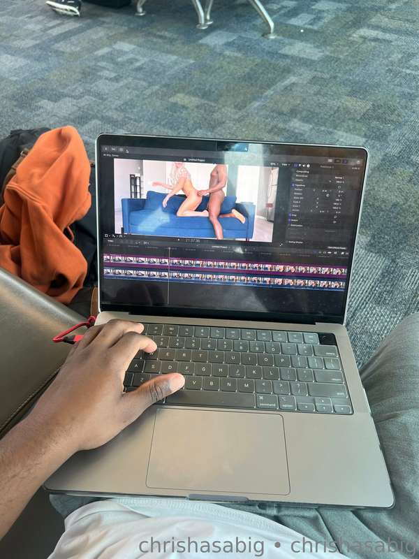 I just be editing porn in the aírpórt not giving a fuck who ..