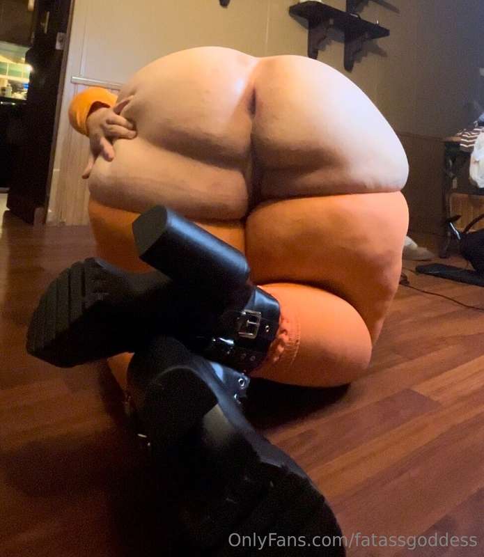 Fatassgoddess - Onlyfans - 03 Dec, 2024 1