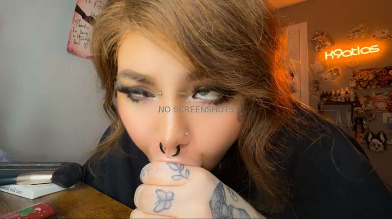 How bad do you want this 5:50min video of me pleasuring my m.. 2