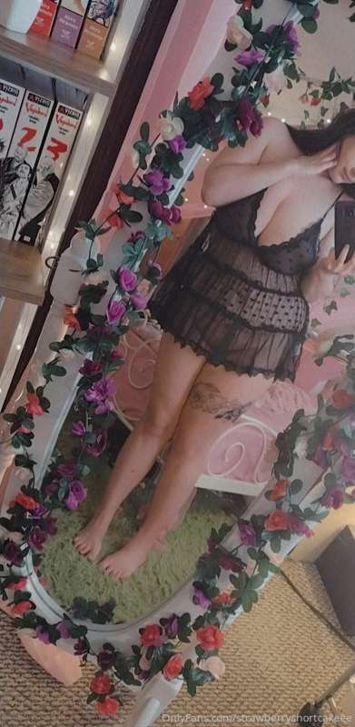 do u like my new lingerie ? 🥺 1