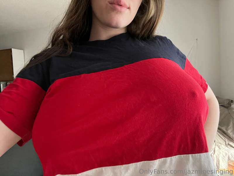 Just sent you a 2 minute video in a loose T just to show you..