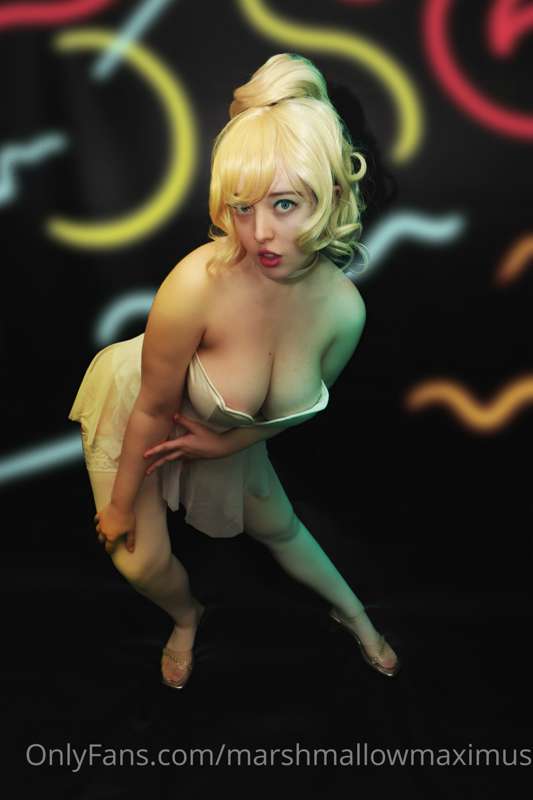 Holli Would from Cool World <3
Part 1 7
