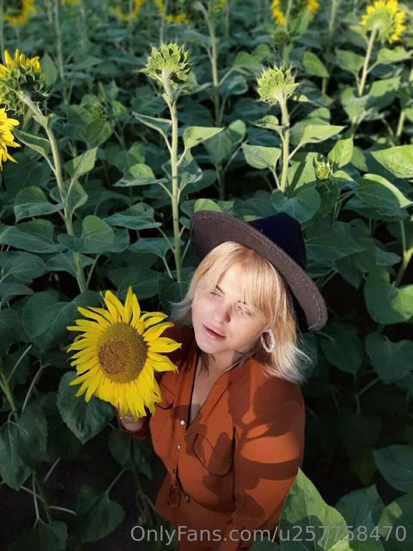 Thank you for being with me) thank you for following me) I w.. 2