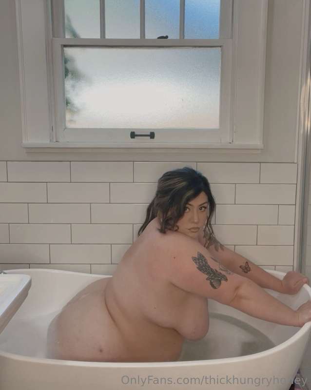 My tub is big but so am I…Don’t you think I should work on o.. 14