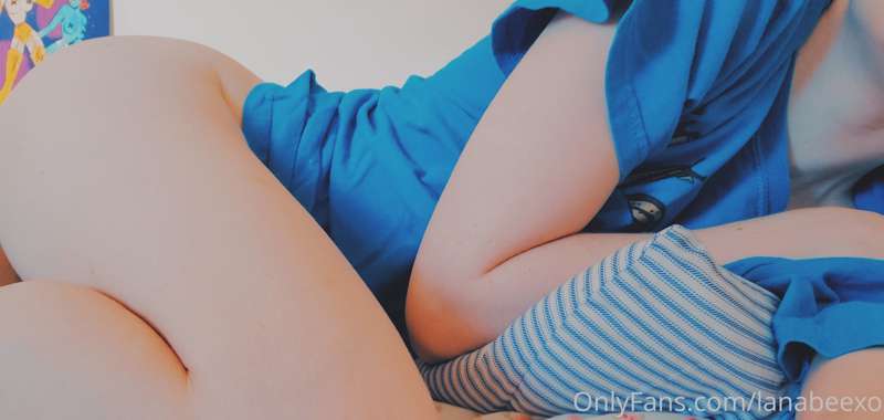 good morning 💙 remember to shower, brush your teeth, and tak..