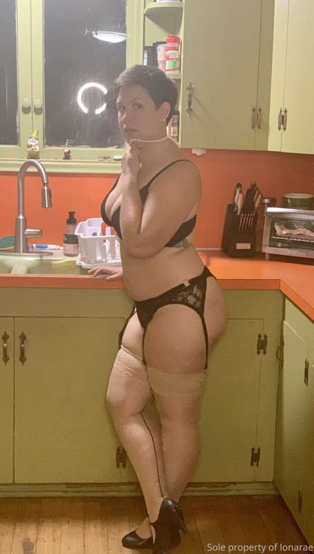 I can be a good little housewife..... until it gets too hot .. 3