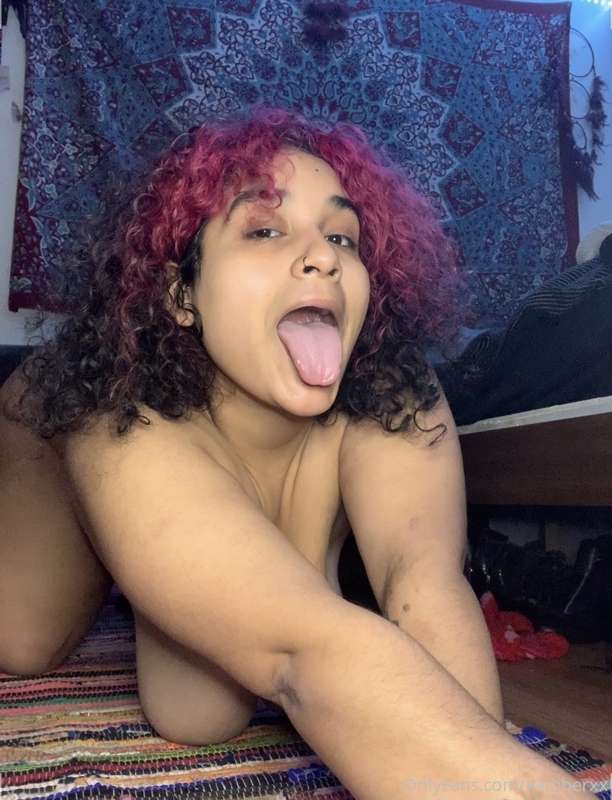 Waiting for someone to cum all in my mouth 😛 2