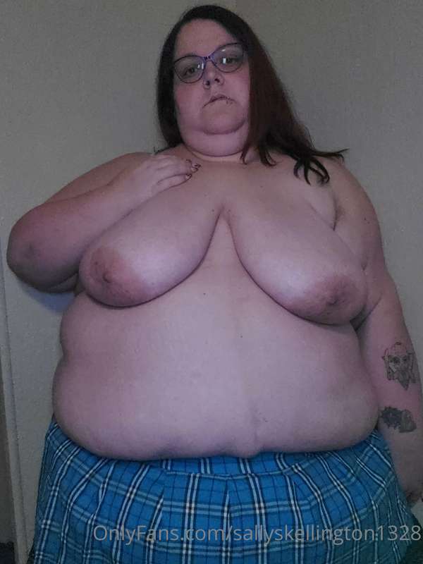 I've been a bad girl. Come punish me 5