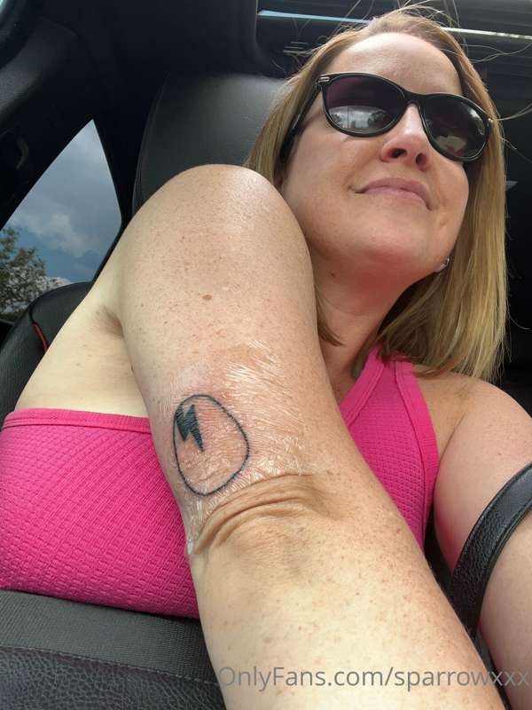 My first new tattoo in 19 years ❤️

I'm facetiming again FIN.. 2
