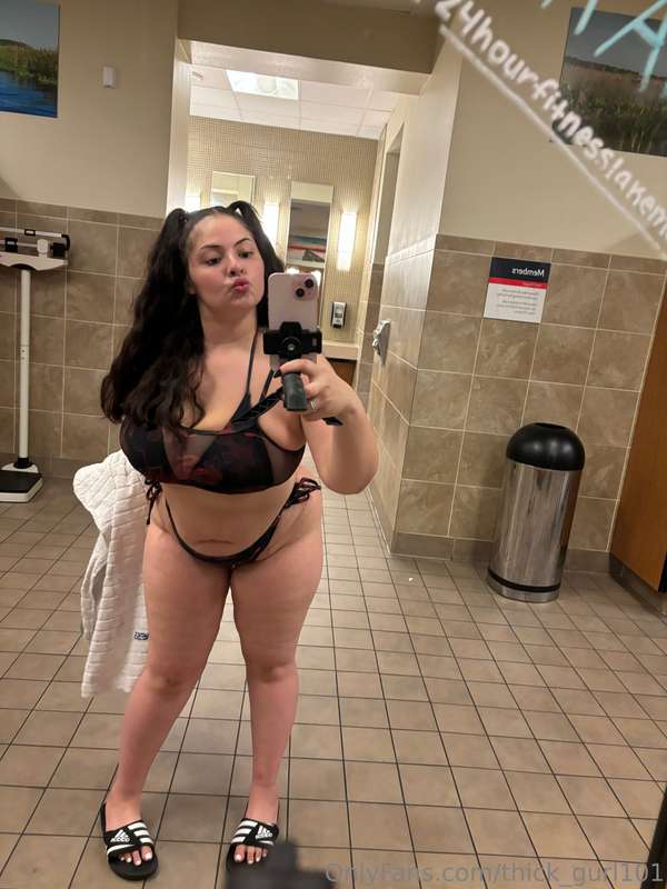 Thick_Gurl101 - Onlyfans - 10 Aug, 2024 22