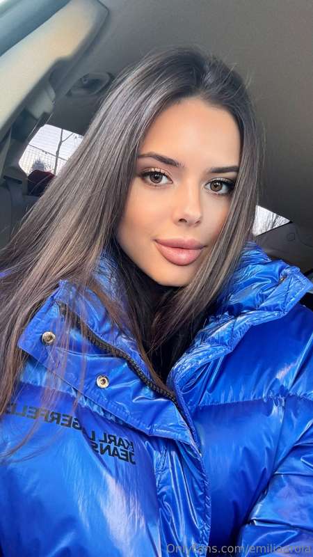 Love me or hate me, you can’t ignore me 😘🖤