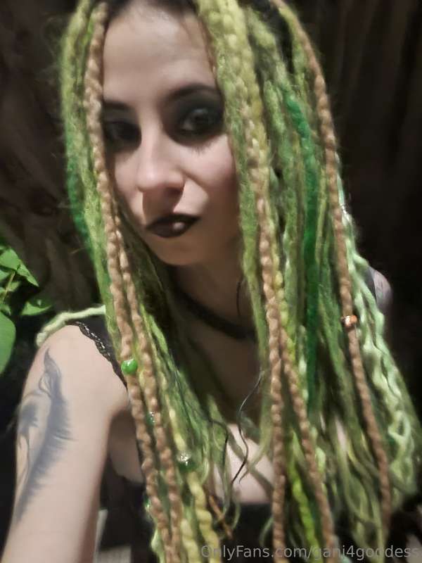 I'm now ready to rock your world! You'll get addicted to me ..