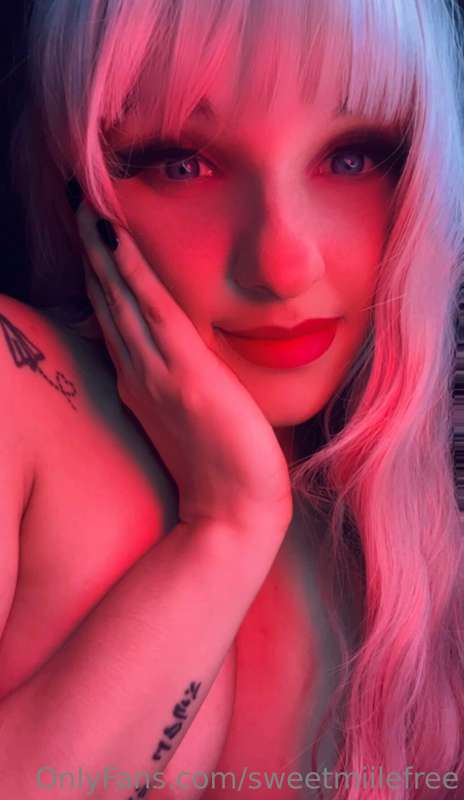 🥵I am completely NAKED and my pussy is waiting for you!